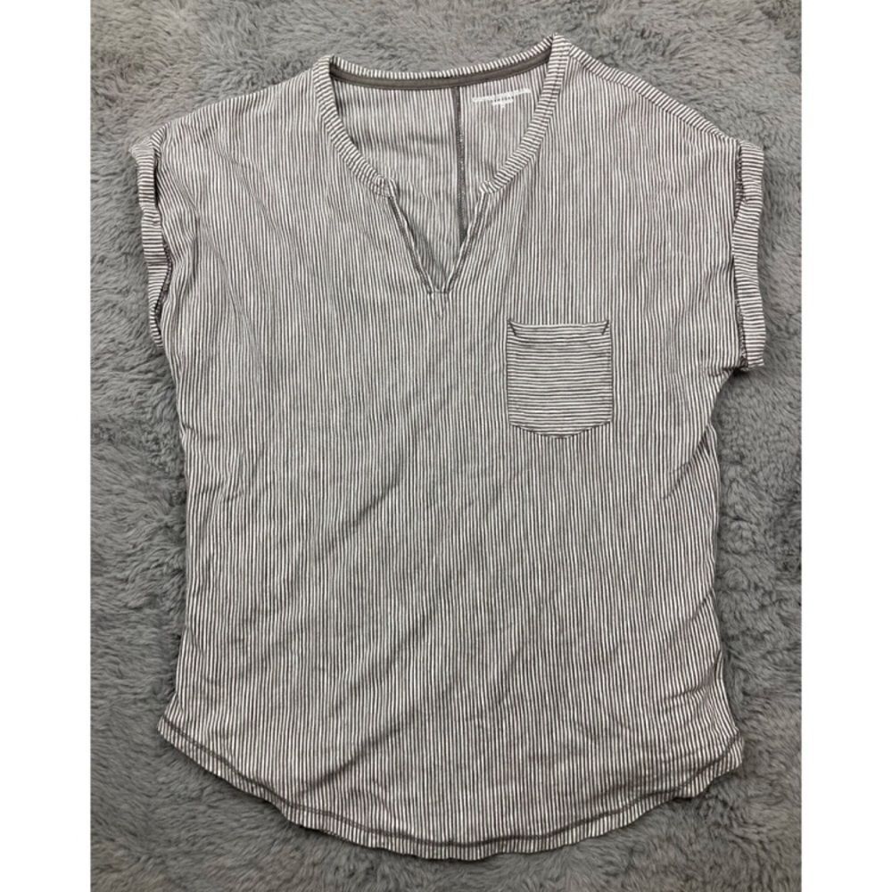 Grey medium shirt bundle - Picture 6 of 7